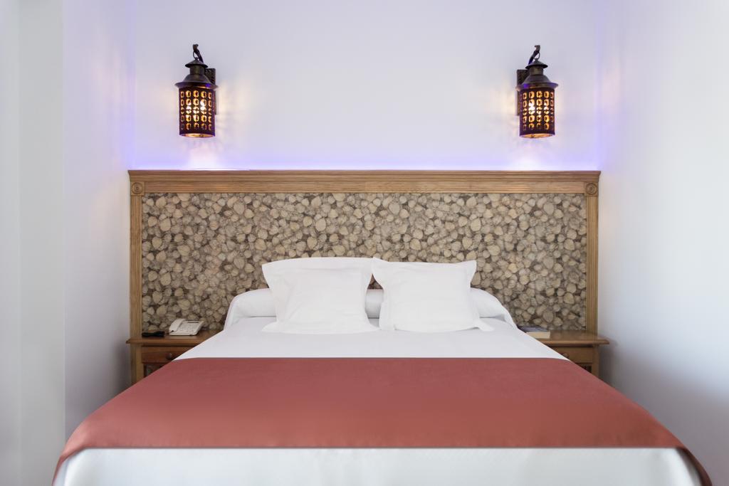 Hostal Alhambra - Adults Only Nerja Exterior photo
