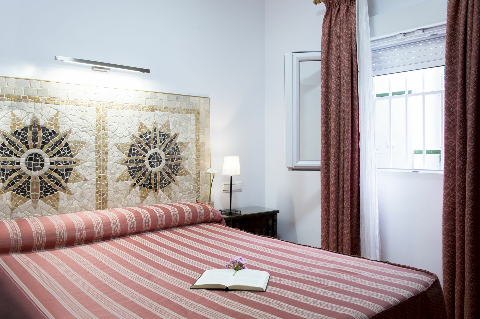 Hostal Alhambra - Adults Only Nerja Exterior photo