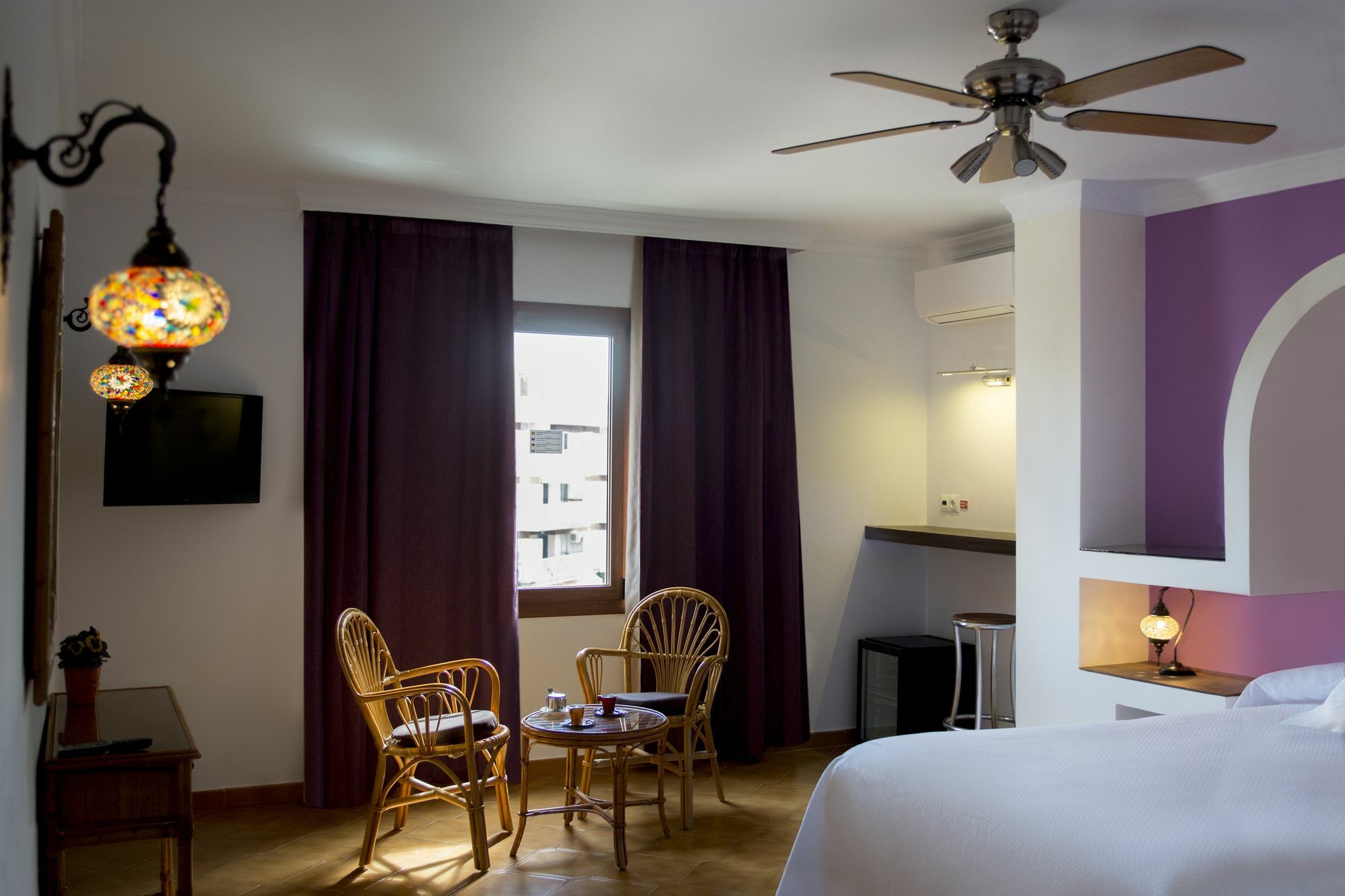 Hostal Alhambra - Adults Only Nerja Exterior photo