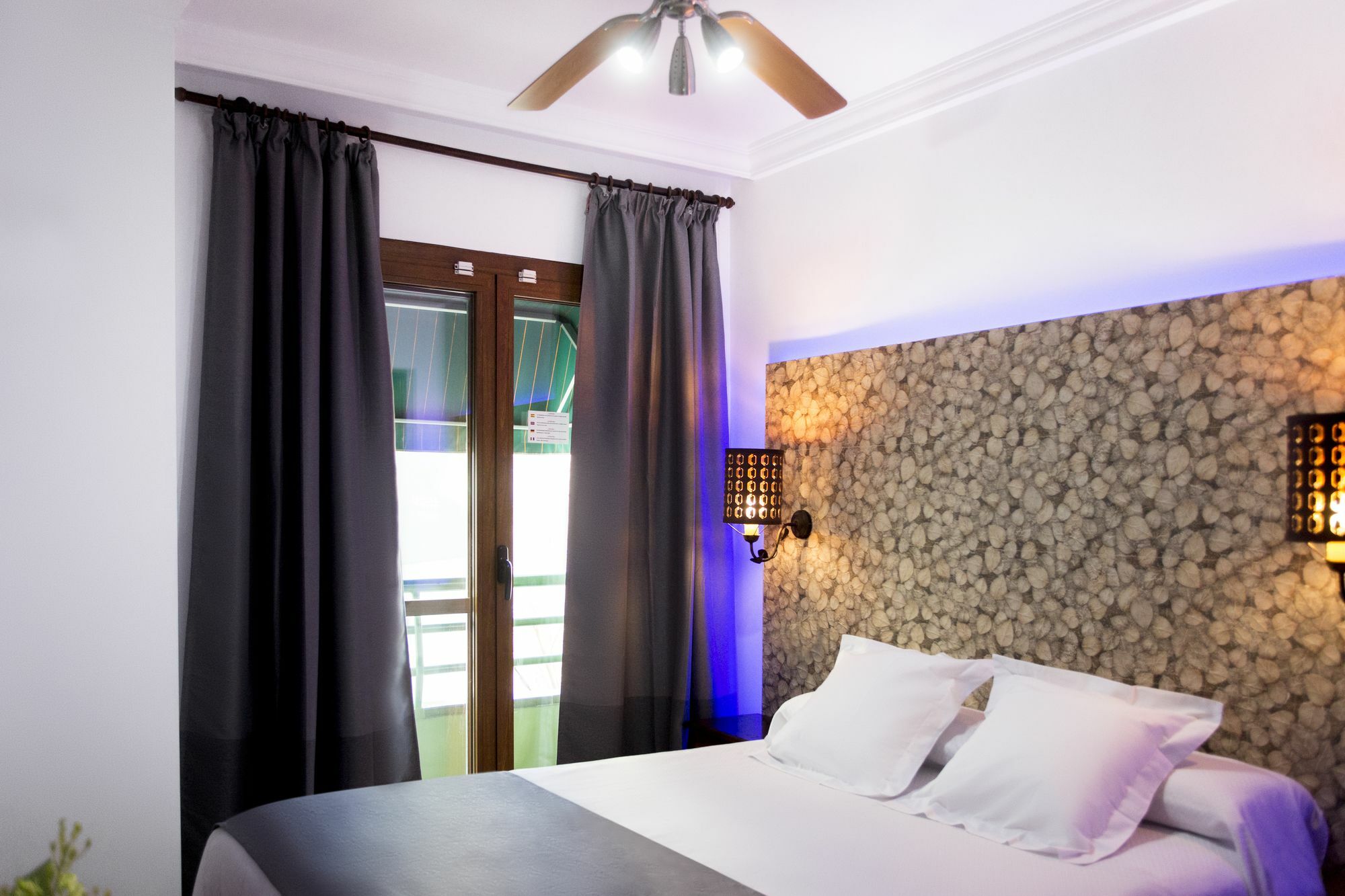 Hostal Alhambra - Adults Only Nerja Exterior photo
