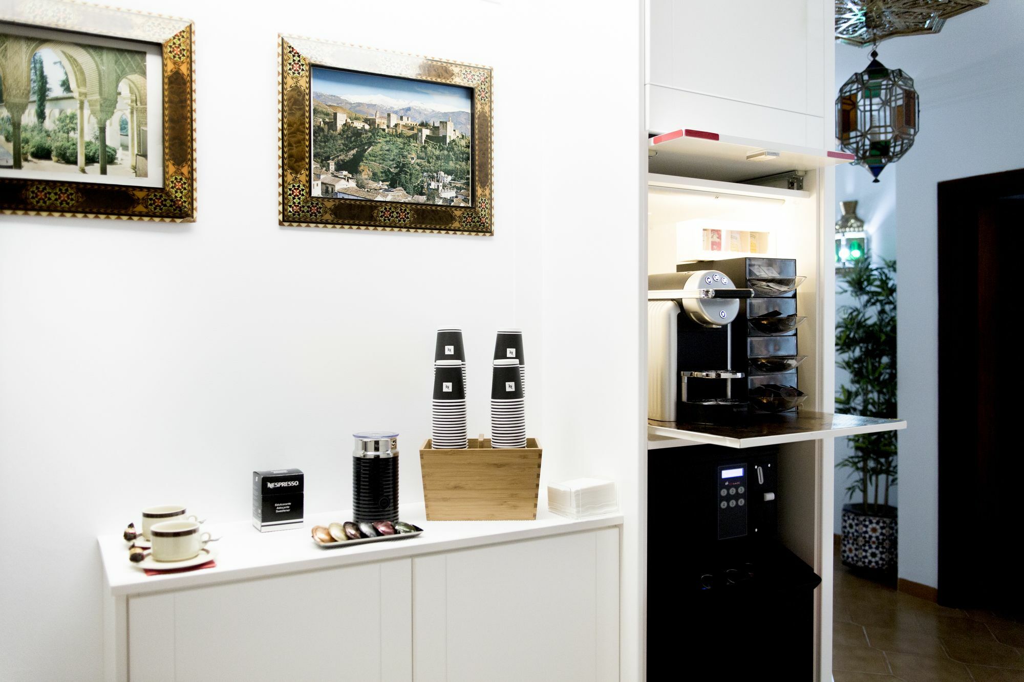 Hostal Alhambra - Adults Only Nerja Exterior photo